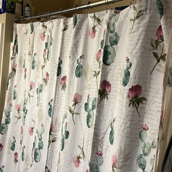 Envogue 100% cotton cactus floral script print shower curtain - Picture 4 of 5